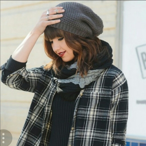 Knit slouchy beanie hat - Picture 5 of 6